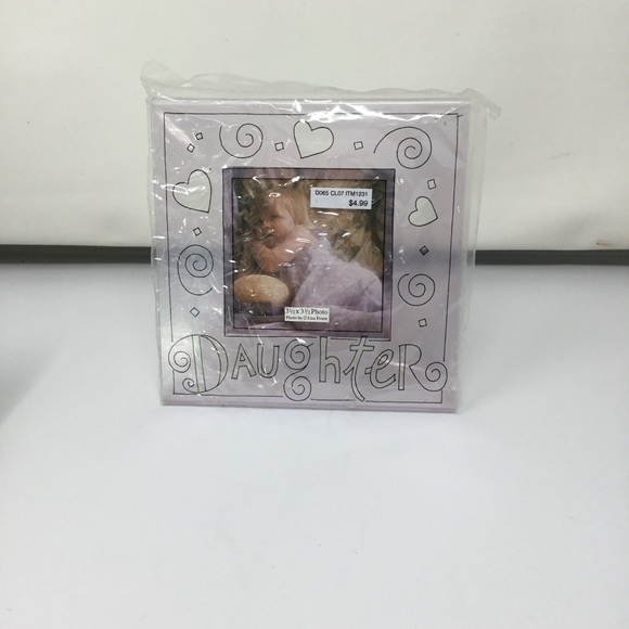 Colorful Picture Frame Set - Picture 4 of 6